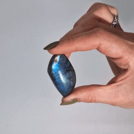 Madagaszkári Labradorit Levélkövek (kb. 13-20g 40-50mm)