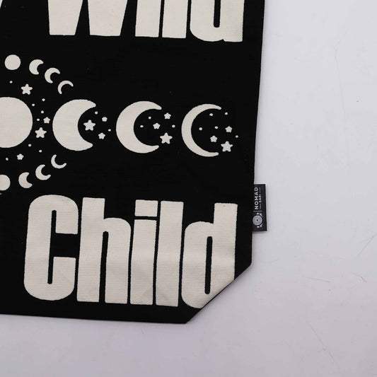 Nomad Sari ikonikus klasszikus vászontáska – Stay Wild, Mood Child – Fekete Natúr 10oz