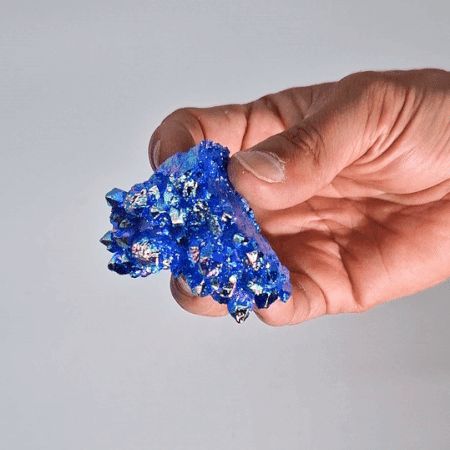 Közepes, továbbfejlesztett kvarc - Aura Aqua Halo kvarc (kb. 100-150 g, 7-10 cm)