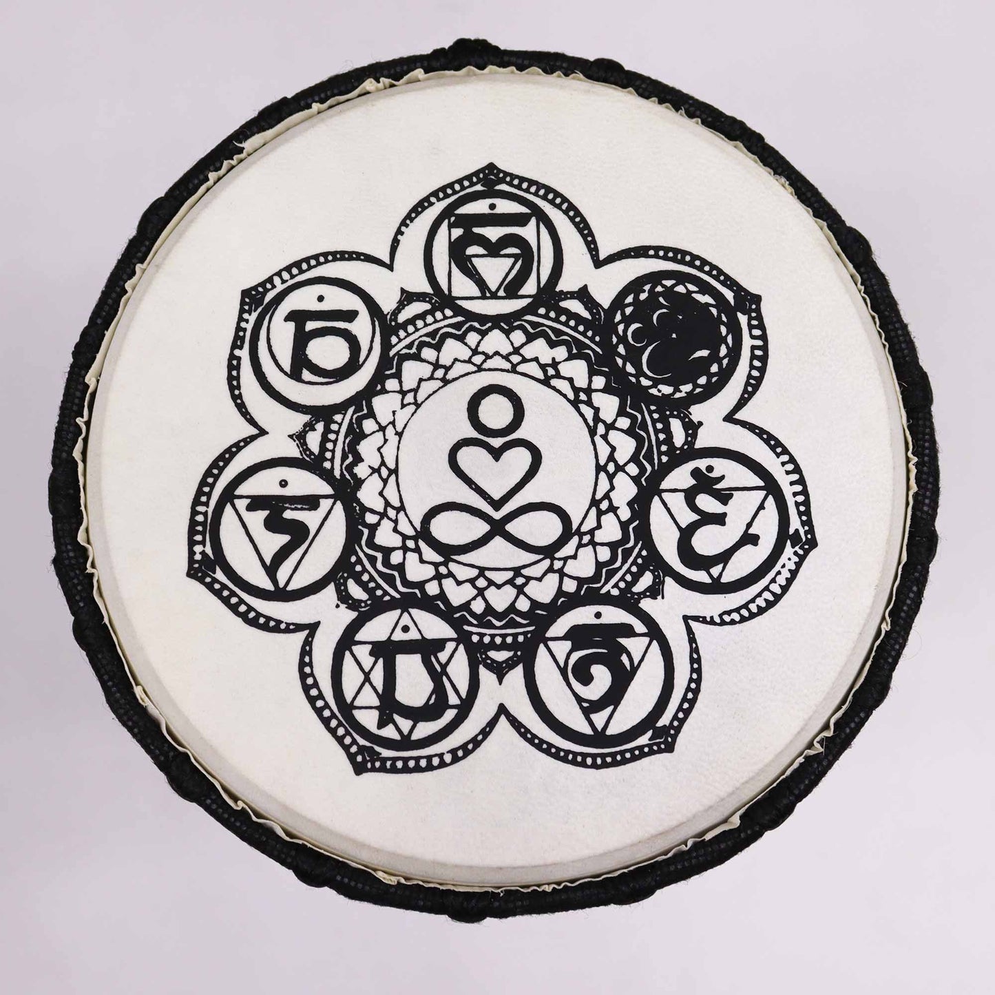 Kézműves széles tetejű djembe dob – 30 cm