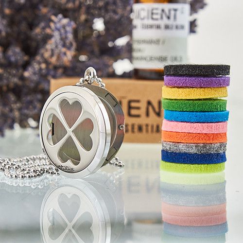 Aromaterápiás Ékszer Nyaklánc - Négylevelű lóhere 30 mm