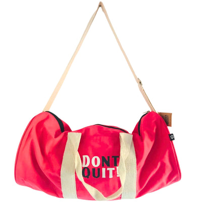 Don't Quit sporttáska – cseresznyepink (219C)