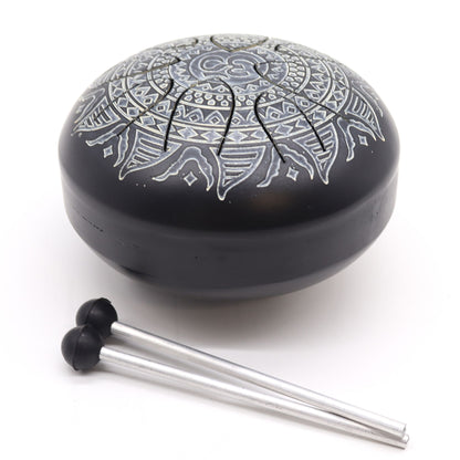 Acél nyelvű hangdobok Om Mandala gravírozással - 16 cm