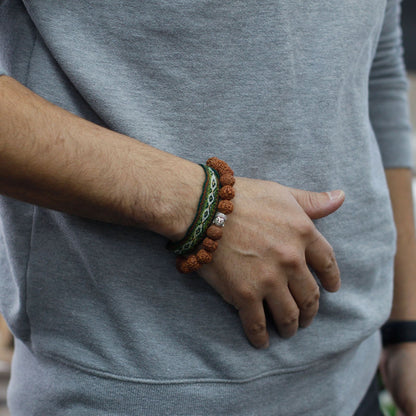 Rudraksha Buddha karkötő mala - barna