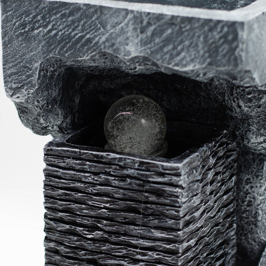 Nagy vízijáték - 24x22x48cm - Színváltós kristálygömb sziklában