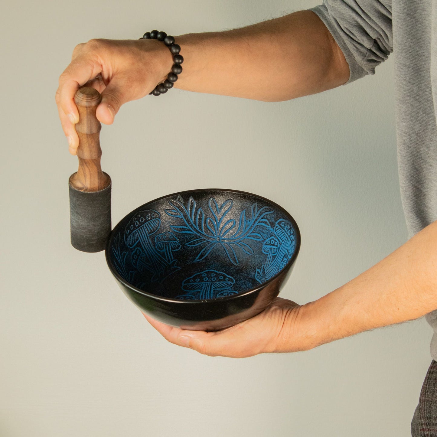 Alumínium éneklőtál – Varázsgomba – Kék (20 cm)
