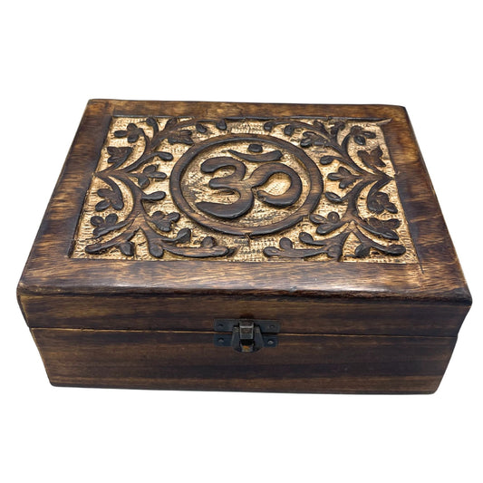 Nagy, fából készült emlékdoboz 20x15x7,5 cm – Om