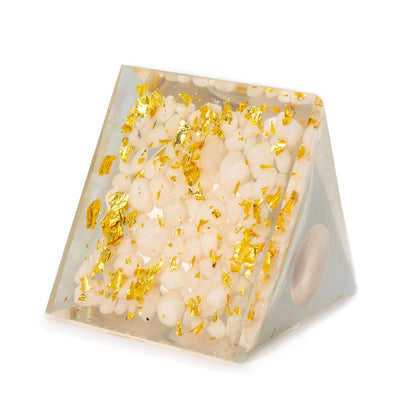 Med Organit Piramis 7x6cm - Lebegő Kvarc Gömb - Kvarc Darabok