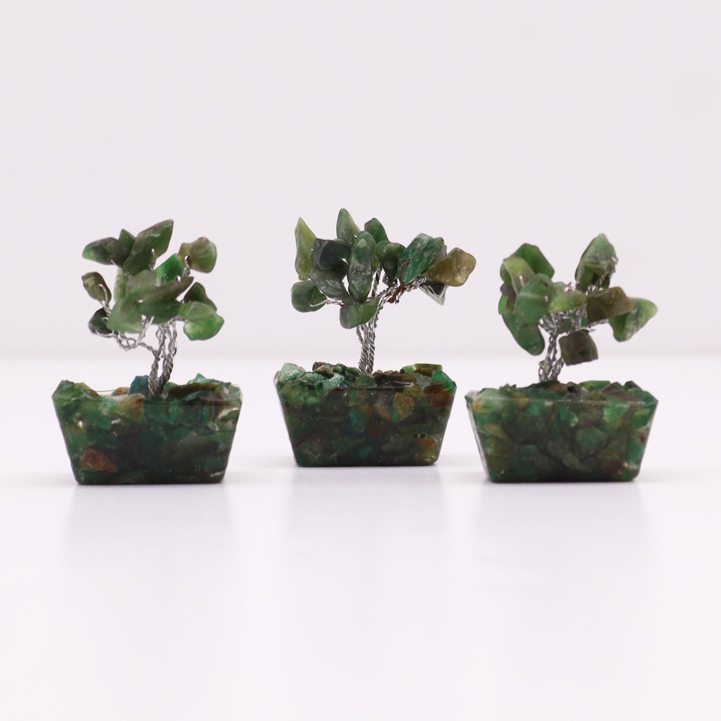 Mini drágakő fák orgonit alapon – zöld aventurin (15 kő)