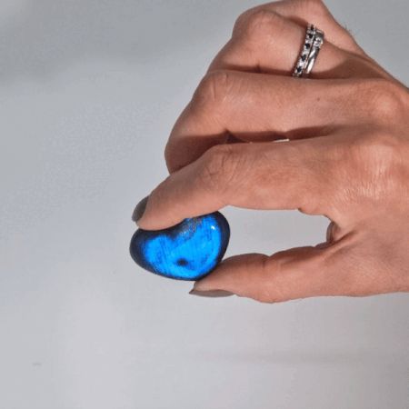 Madagaszkár Labradorit Szívkövek (kb. 17-31g 30-40mm)