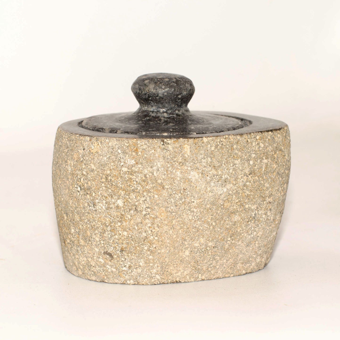 Természetes folyami kő földelő edény – Kicsi (kb. 9x7cm)