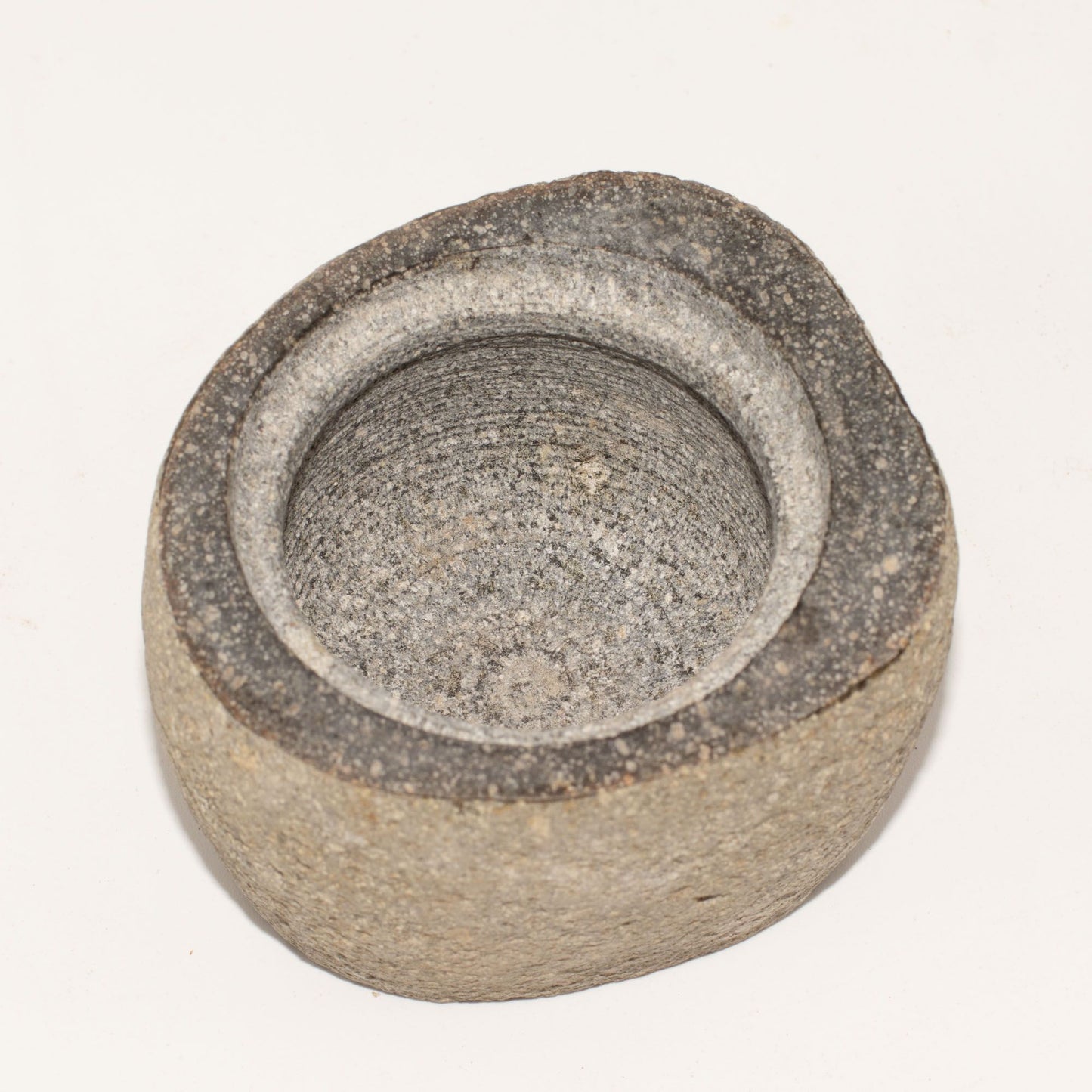 Természetes folyami kő földelő edény – Kicsi (kb. 9x7cm)