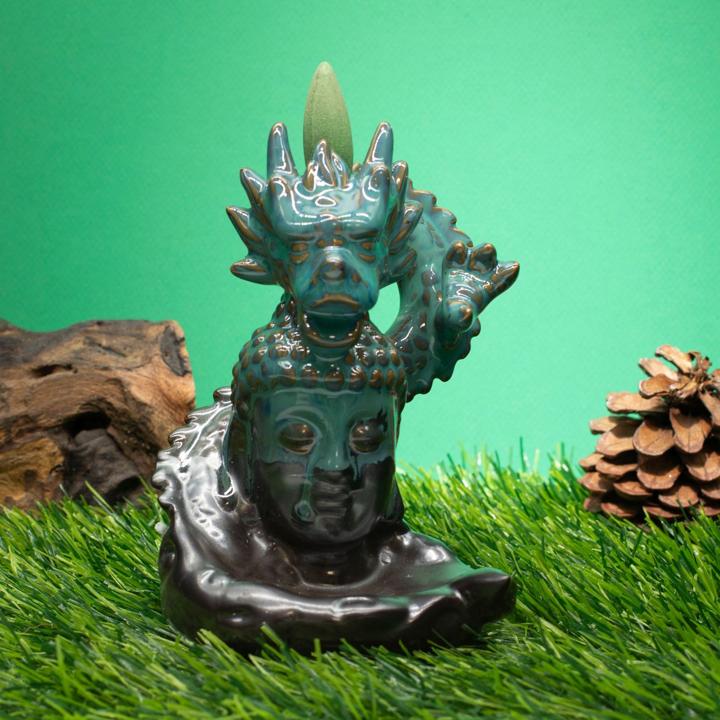 Füstölő vízesés - Sárkány a Buddha felett