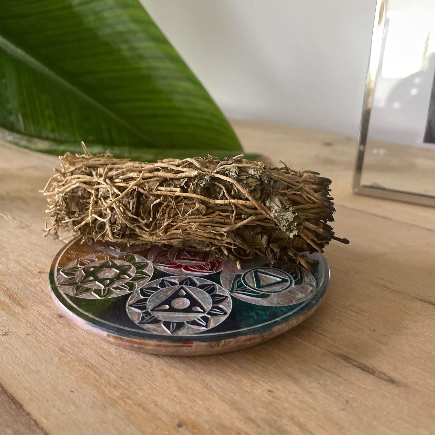 Szappankő füstölőtartó tányér 10cm - Hét csakra