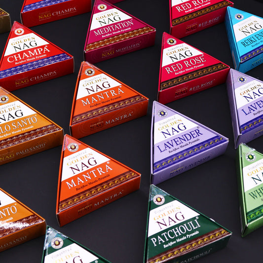 42g Jumbo Golden Nag - Champa visszafolyós füstölő kúp