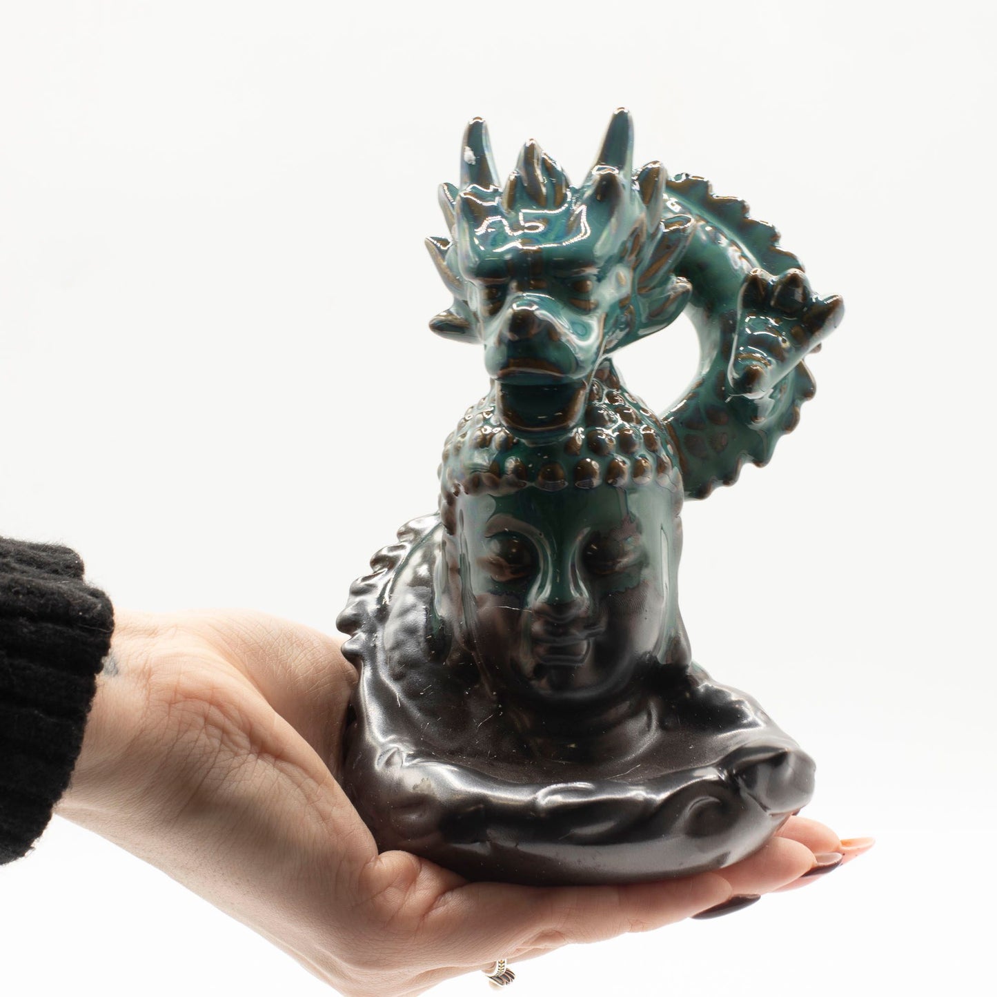 Füstölő vízesés - Sárkány a Buddha felett