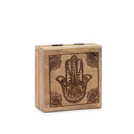 Kis négyzet alakú doboz 10x10x4,2 cm – Fekete gravírozott Hamsa