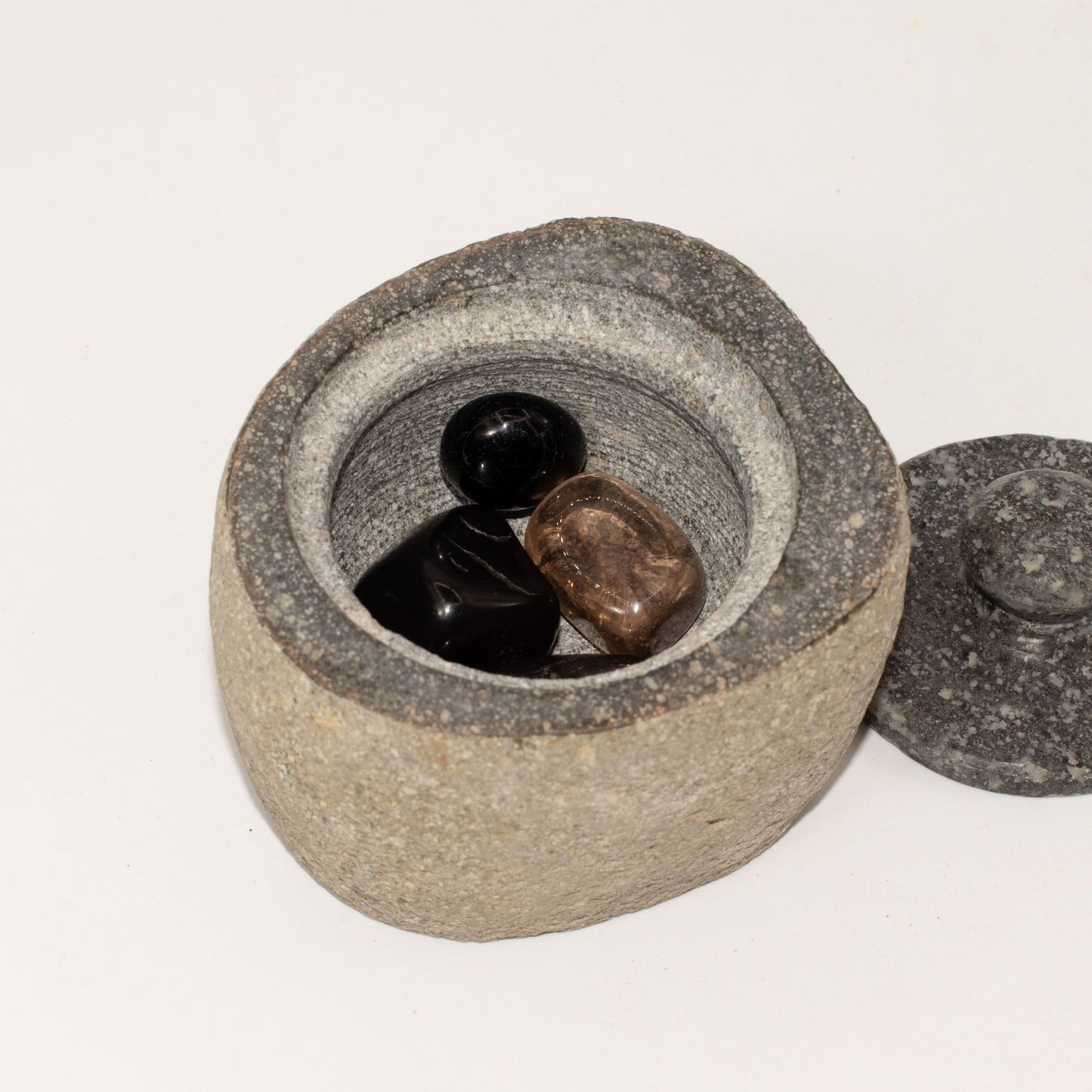 Természetes folyami kő földelő edény – Kicsi (kb. 9x7cm)
