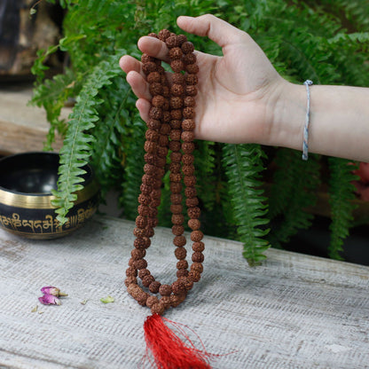108 szemes Rudraksha Mala – barna