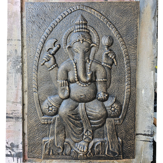 Antik aranyozott domborműves Ganpati vas képkeret - 0,7x1 m