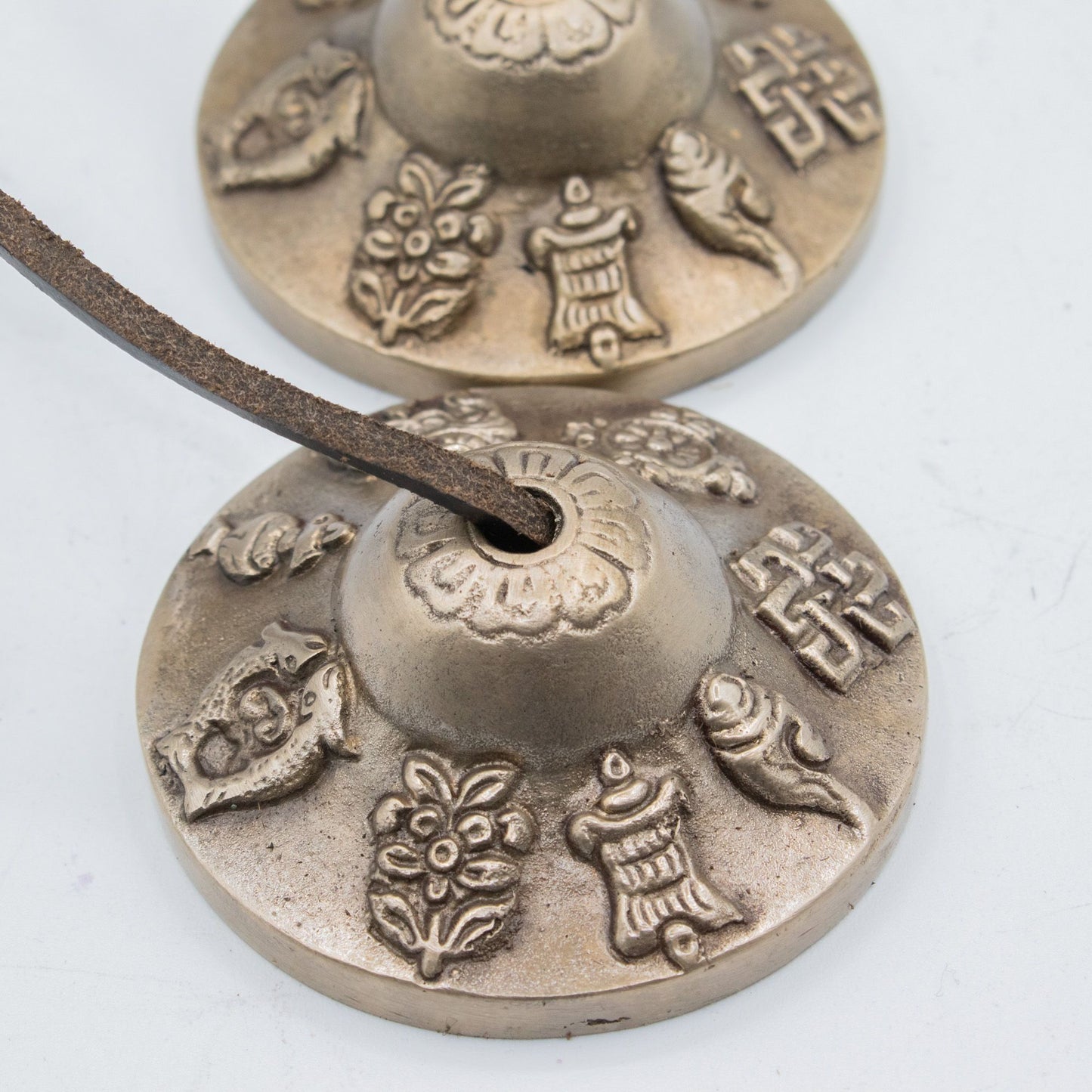 Prémium sárgaréz tibeti ting-sha – Szerencseszimbólumok – kb. 6 cm (155 g)