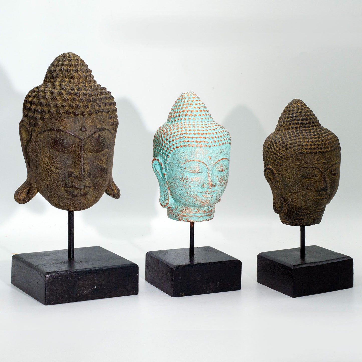 Nyugalmi Buddha fej állványon - Zöld réz