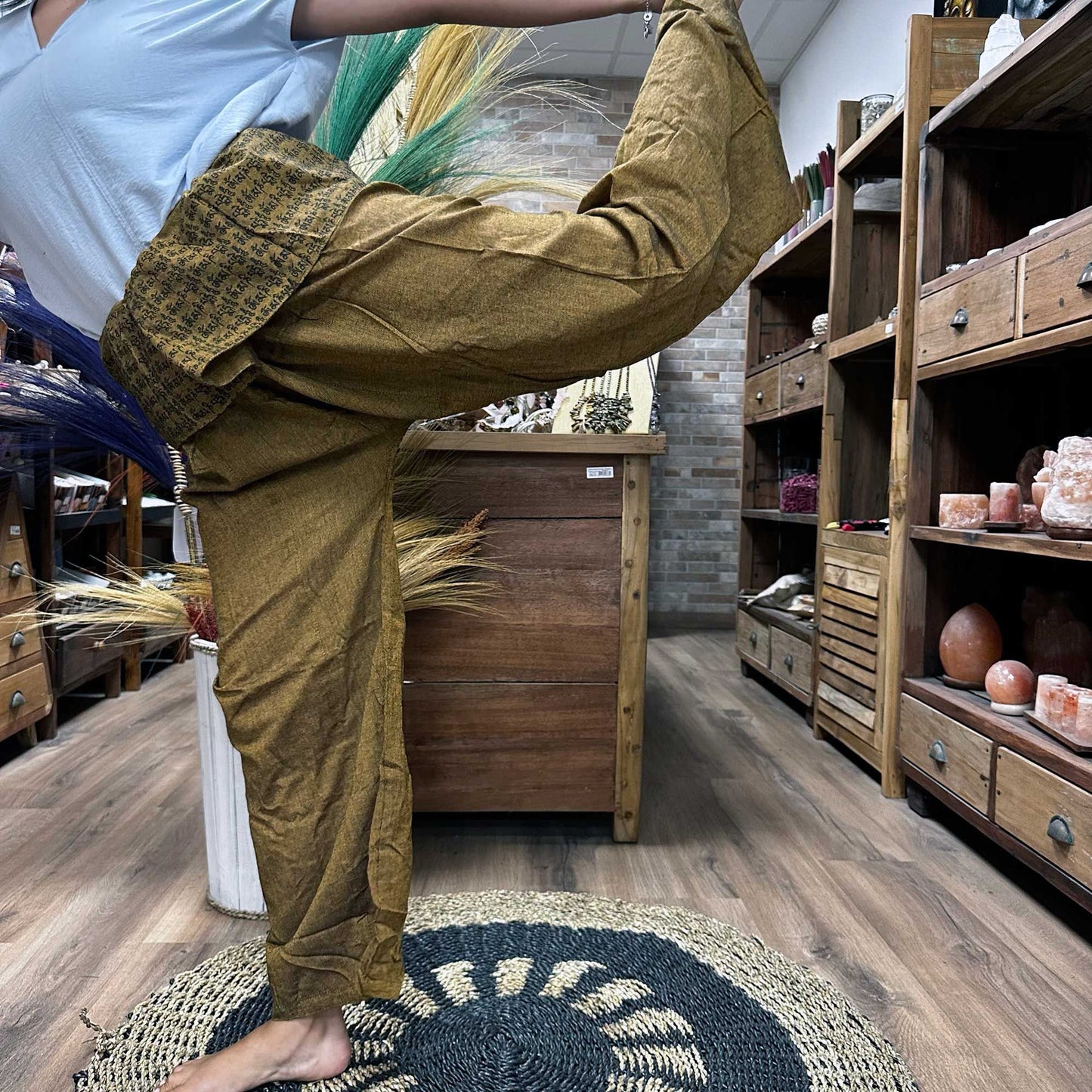 Jóga és fesztiválnadrág – thai halász mandala mantra narancssárga alapon