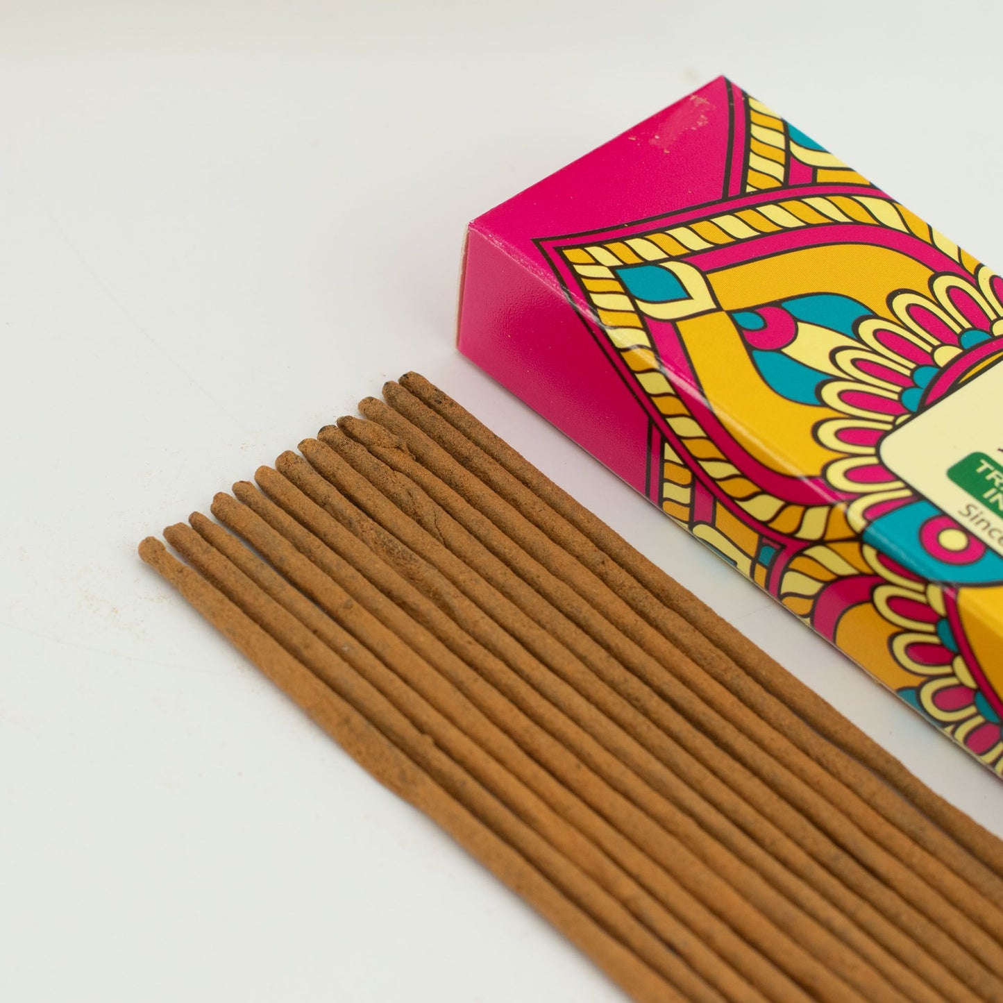 Namaste Mandala Masala füstölő – Szantál fahéjjal