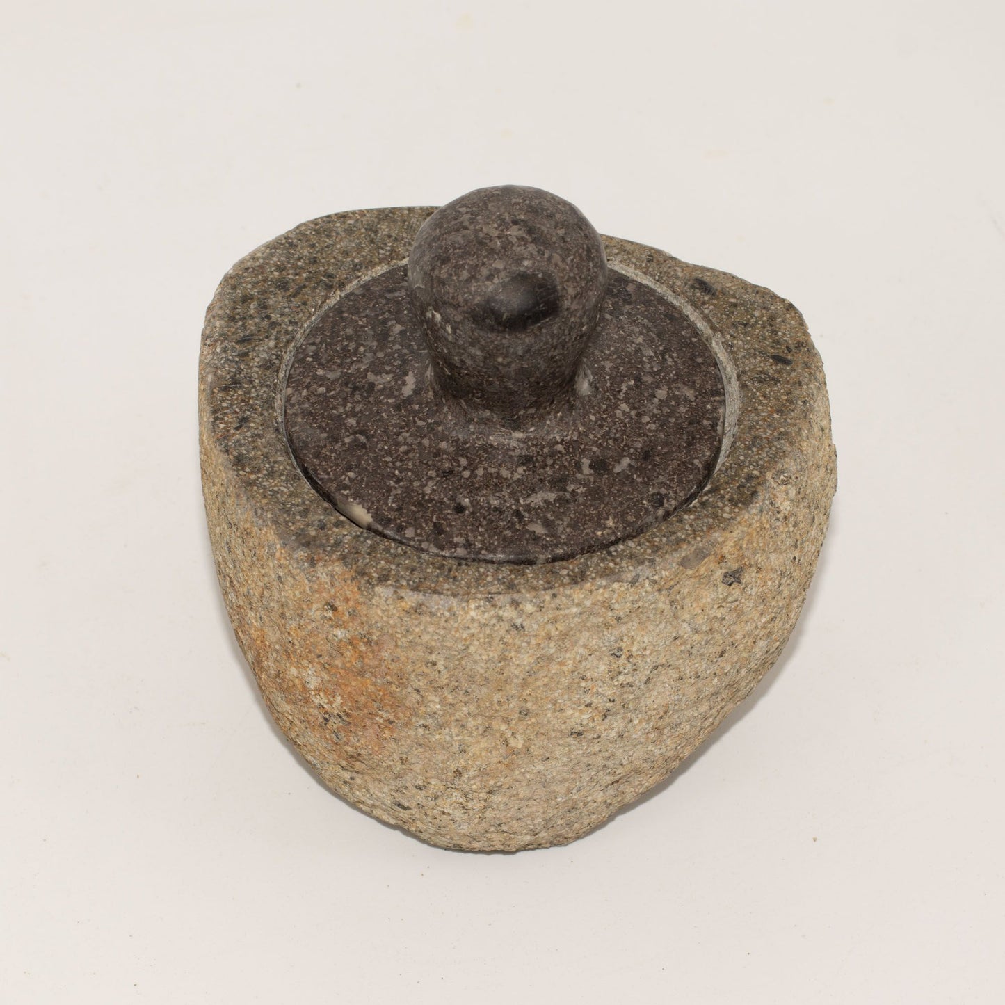 Természetes Folyami Kő Földelő Edény - Közepes (kb. 12x8cm)
