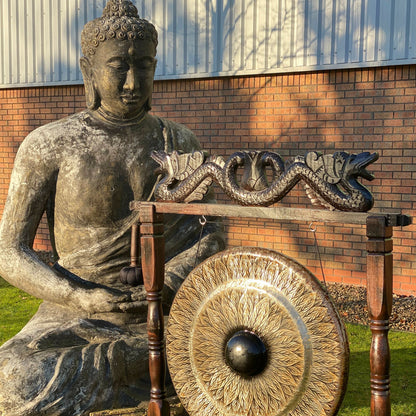 Nagy gong barna antik állványon - 80cm - fekete - mintás