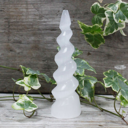 Szelenit spirál unikornis szarv torony - 15 cm