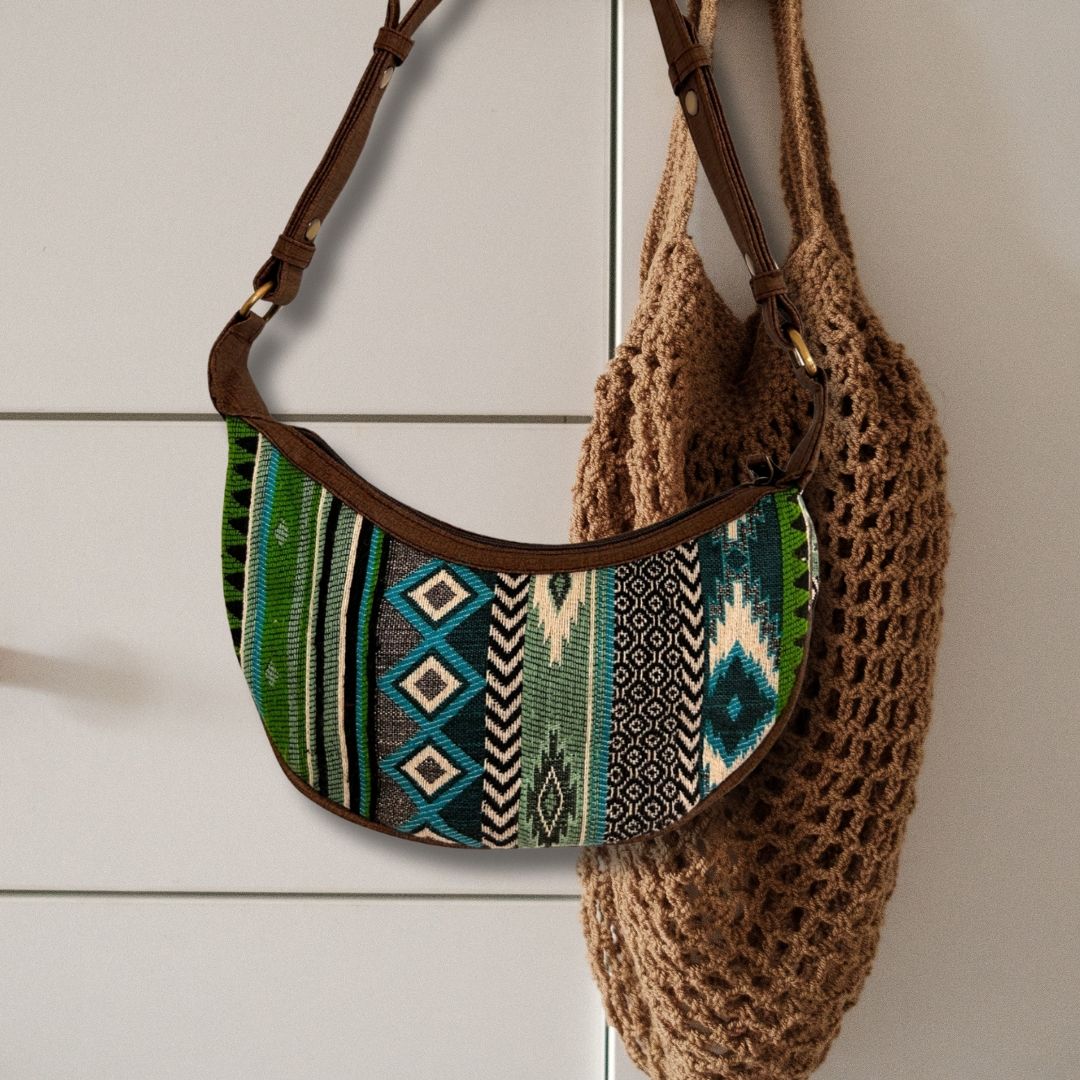 Jacquard Hobo táska - Élénkzöld árnyalatok (barna pánt)